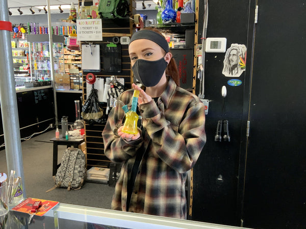 AJ Glass to Mouth Yellow/Teal Mini Tube Rig with Bear Banger (Auction)